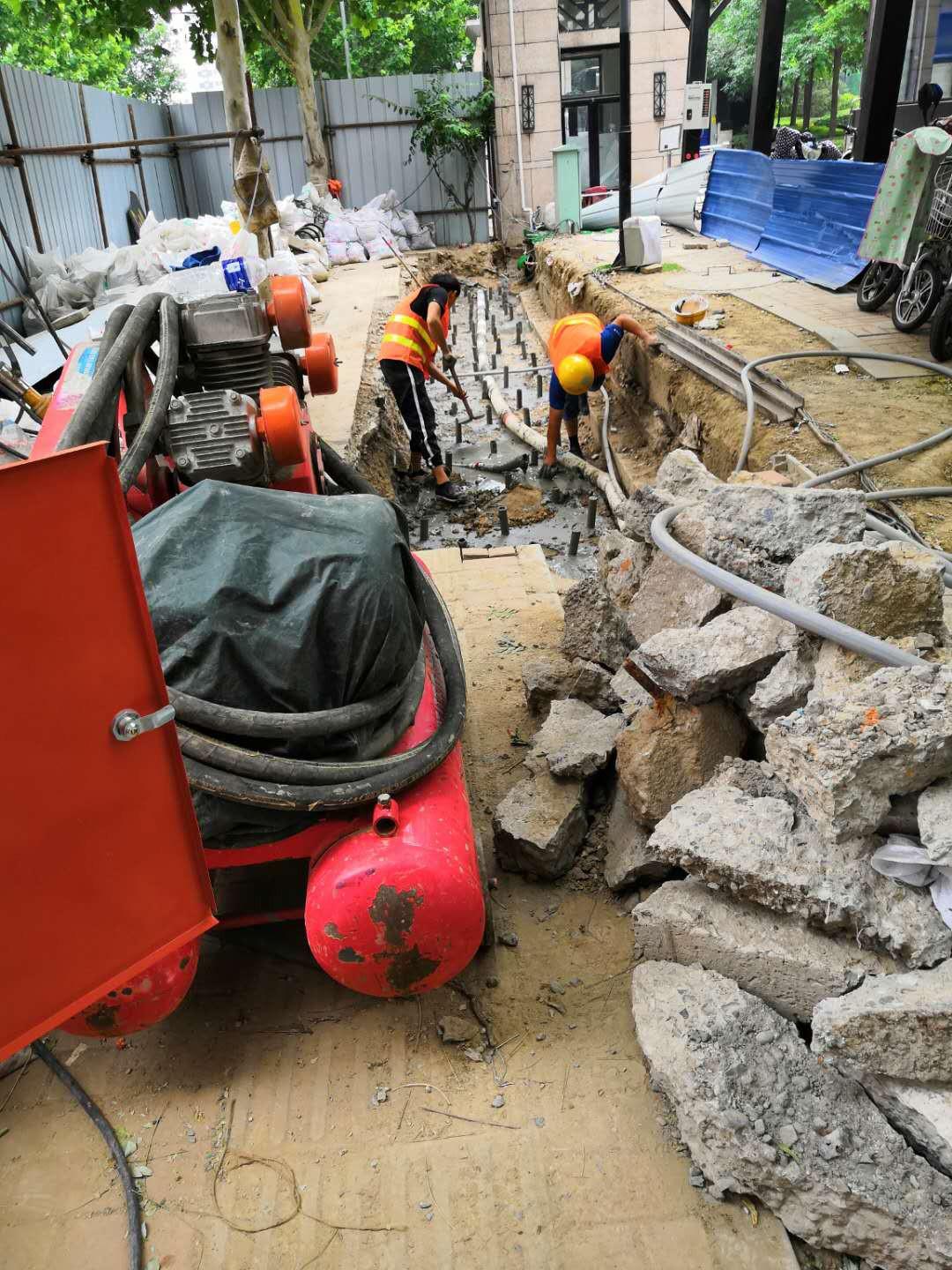 金牛地基加固解决房子的地基下沉问题
