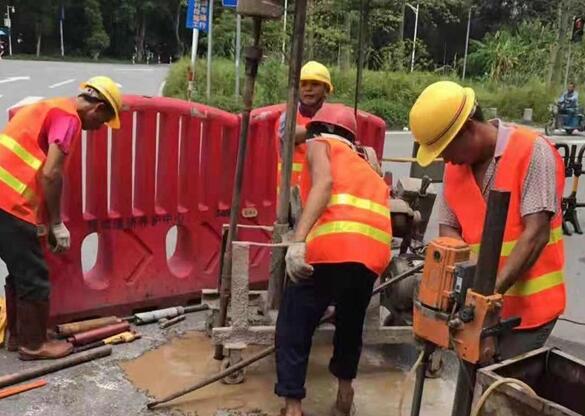 金牛一路面注浆加固
